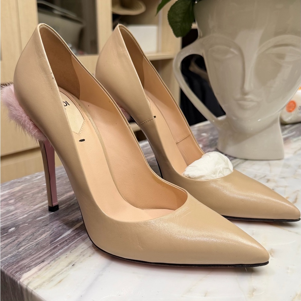 Fendi Leather Nude Pumps with Mink fur 39